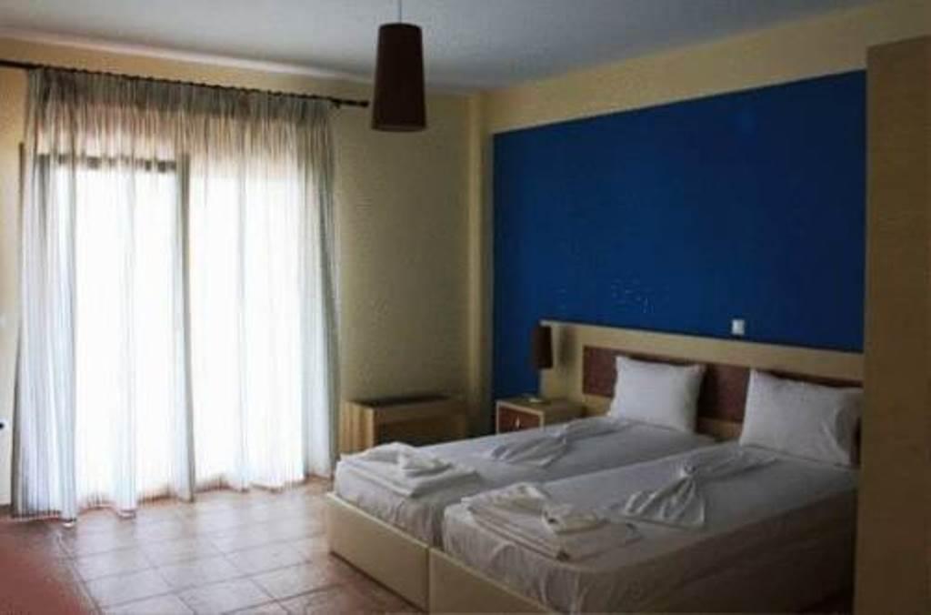 Moonbeam Hotel Потос Екстер'єр фото